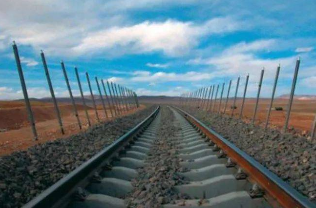 热管:青藏铁路上的高科技,让冻土层不再融化!