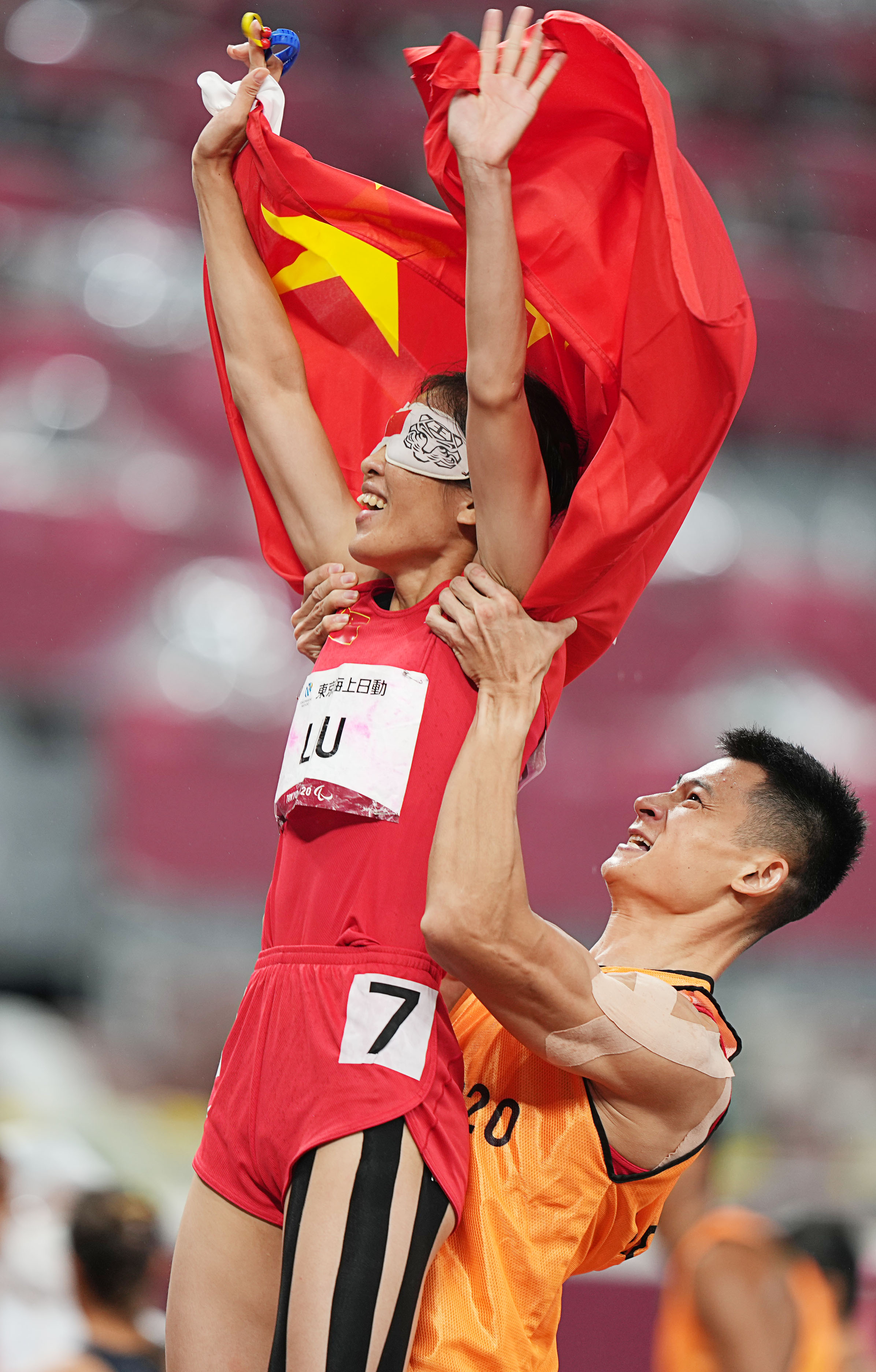 田径——刘翠青获得女子200米t11级金牌