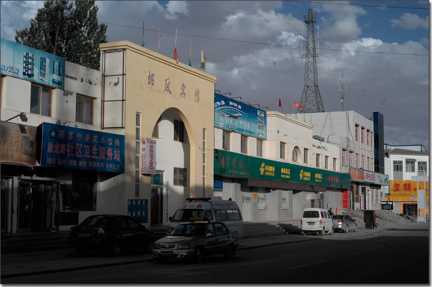 中国最"孤独"的城市,方圆400公里看不到人烟,如今成旅游胜地