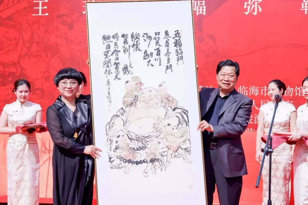 【会员风采】王玮:"乐和弥勒·慈爱人间" 用丹青展示和合文化内涵