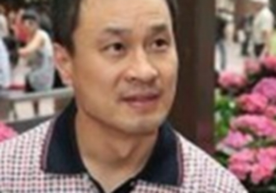 蔡维利:赵本山的徒弟,从小父母双亡,现在直播赚钱婚姻幸福