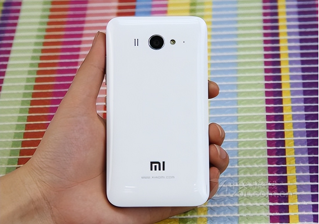 前有华为苹果,并行有oppo,小米手机市场竞争有哪些优劣势?