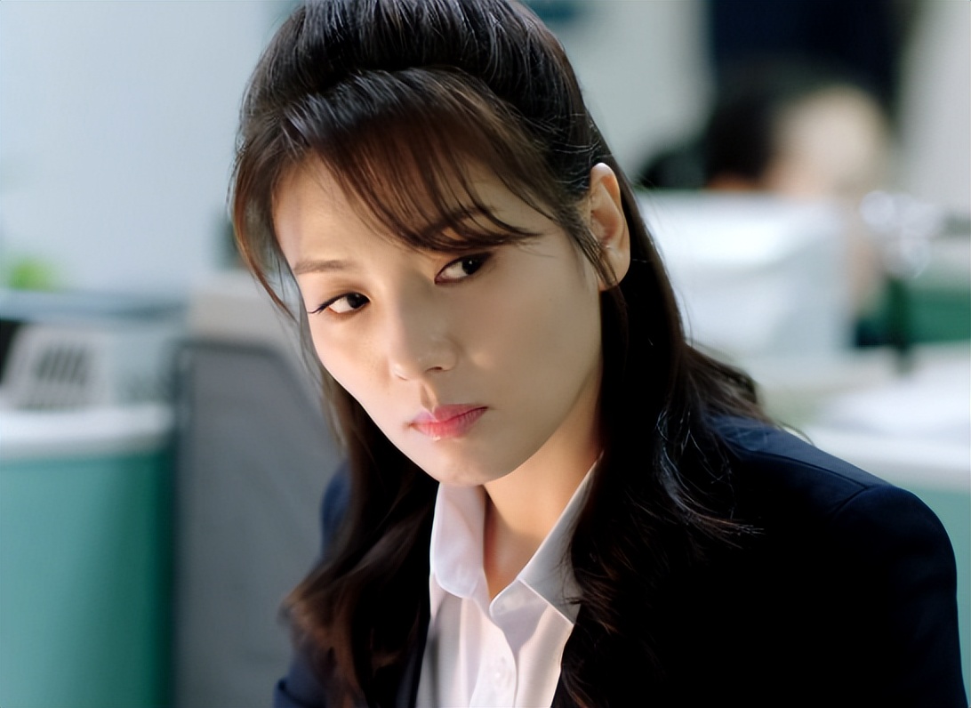 收手吧刘涛,45岁刘涛和小12岁刘宇宁演姐弟恋,吻戏被嘲晚节不保