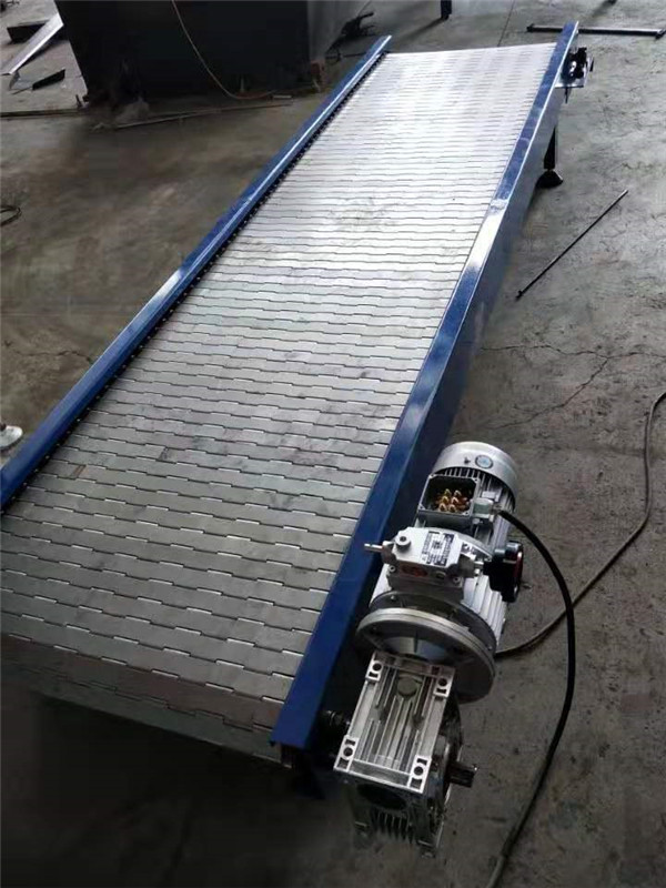 重型链板输送机的应用注意事项