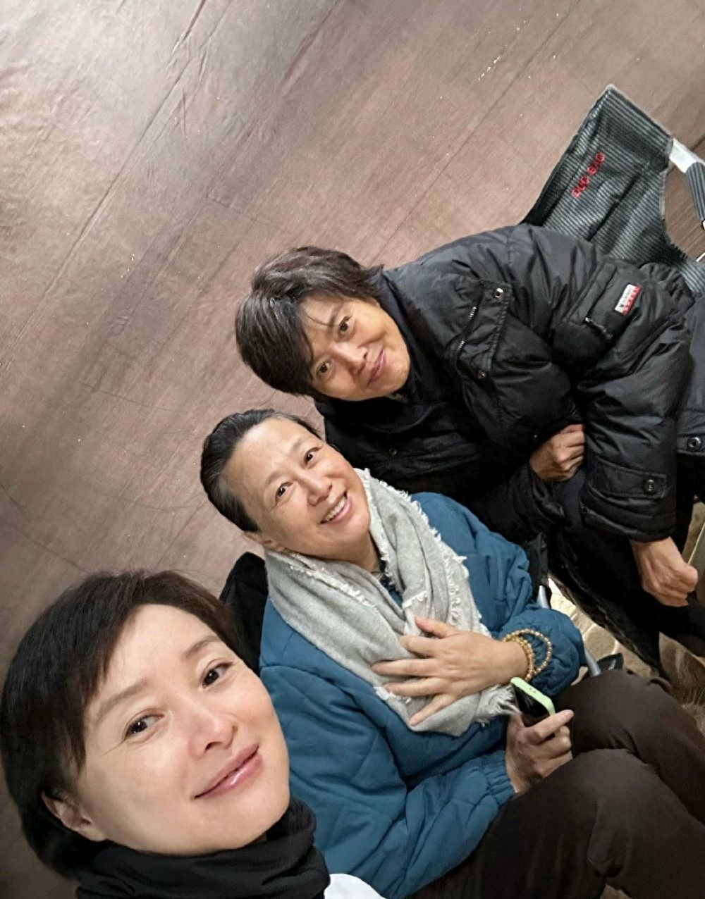 回顾演员丁嘉丽两段婚姻伤人伤己对不起一双儿女今潜心向佛