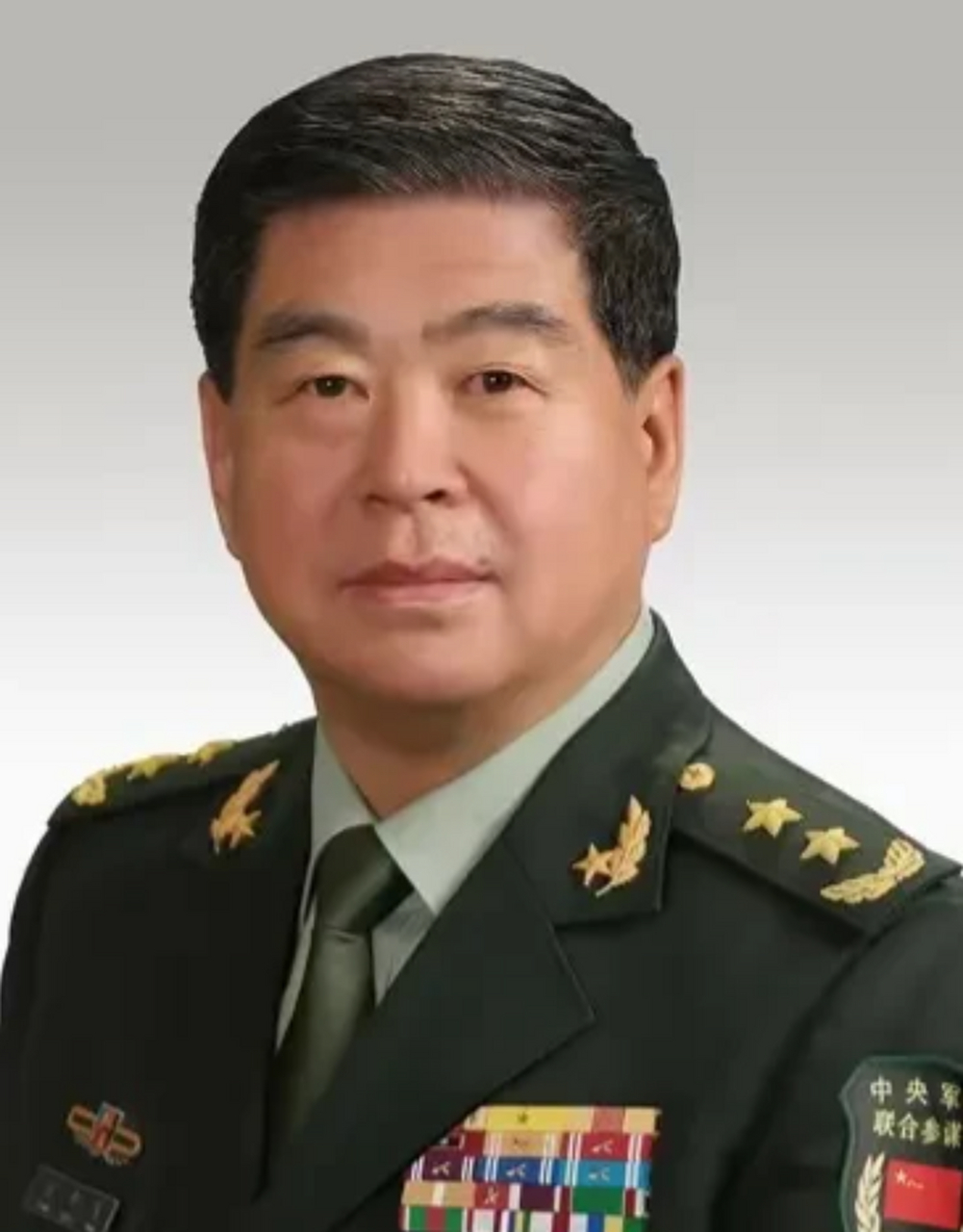 这位优秀的军事将领曾在中央办公厅和中央军委联合参