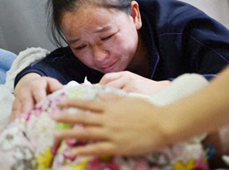 7个月的婴儿在家中不幸去世,背后真相令人心痛,妈妈:我是凶手