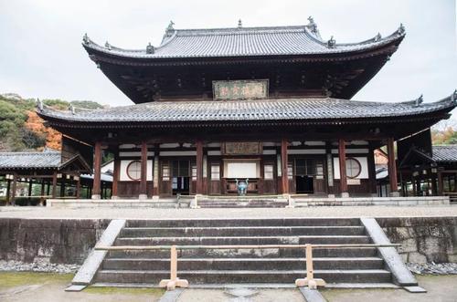 跟著王石參觀萬福寺,曹德旺損失4個億,王石:不是說好2000萬嗎