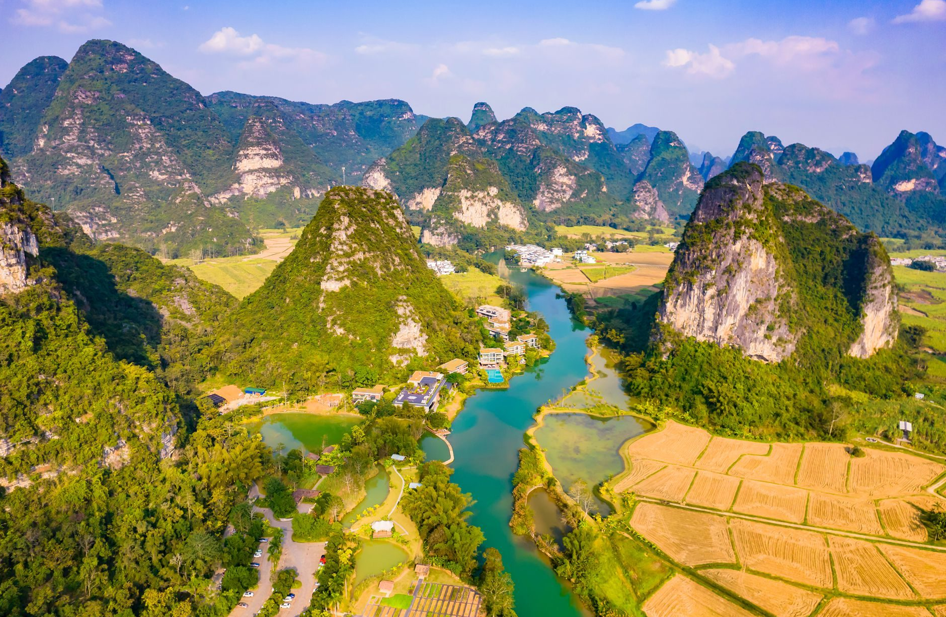 广西崇左明仕田园,唯一敢叫板桂林的山水画卷,航拍风景如画