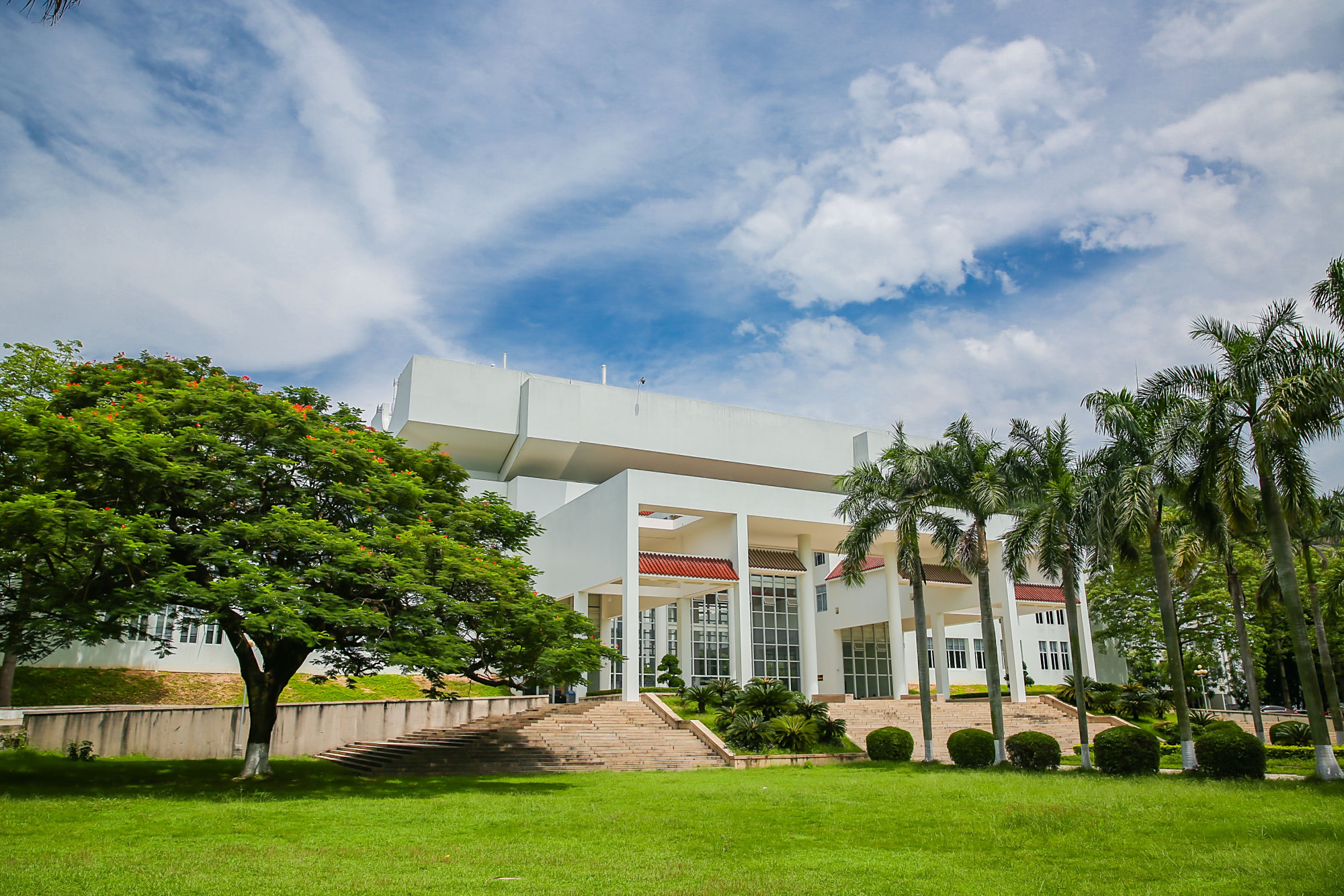 汕头大学:长江新闻与传播学院2021年招生专业介绍