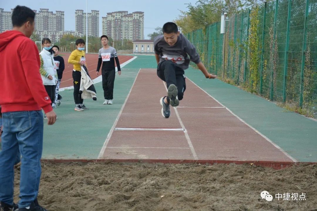 激情拼搏,奋勇争先 