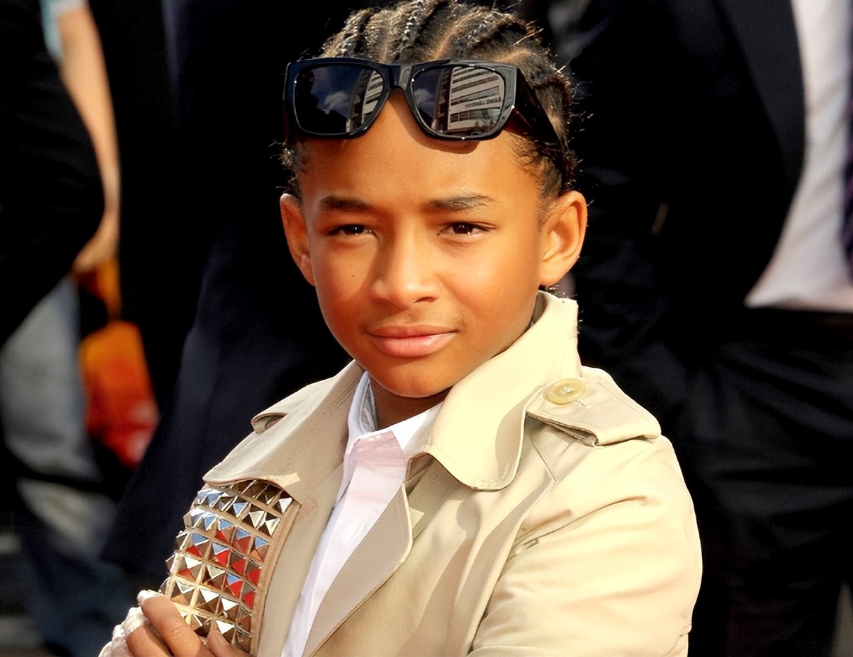 曝世界巨星贾登史密斯反华!日本辱骂中国态度嚣张,成龙无辜躺枪