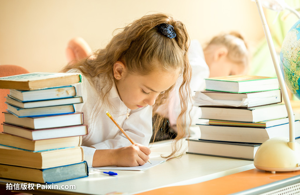 先动笔后讨论:留足时间,确保学生思考的严密度