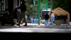 段子: 一直记得儿子小时候给他讲睡前故事他问:爸爸,还有50亿年,太阳