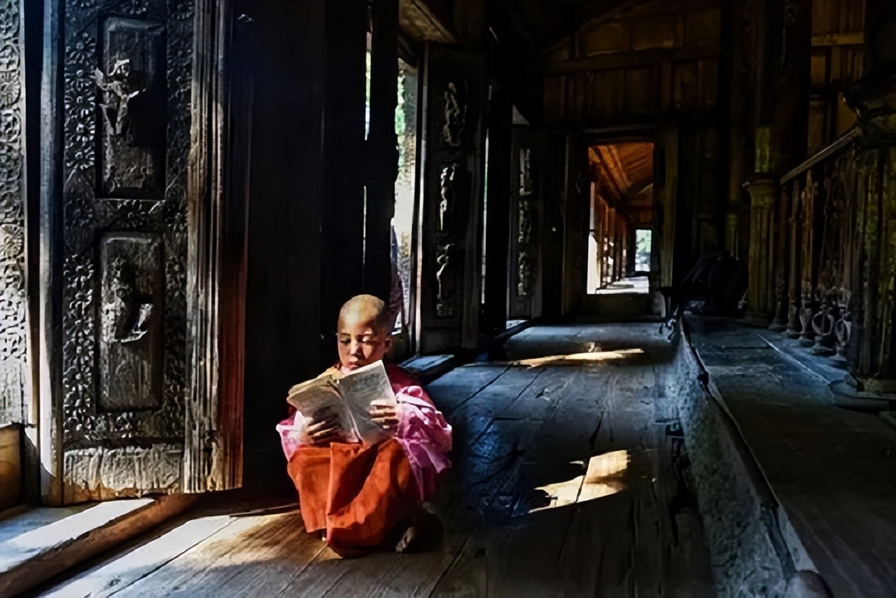 唐朝一个丑和尚,诗写得好却很谦虚,一字不合就拜人为师