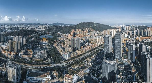 广东珠海首富:60人拯救破产小厂,身价现240亿