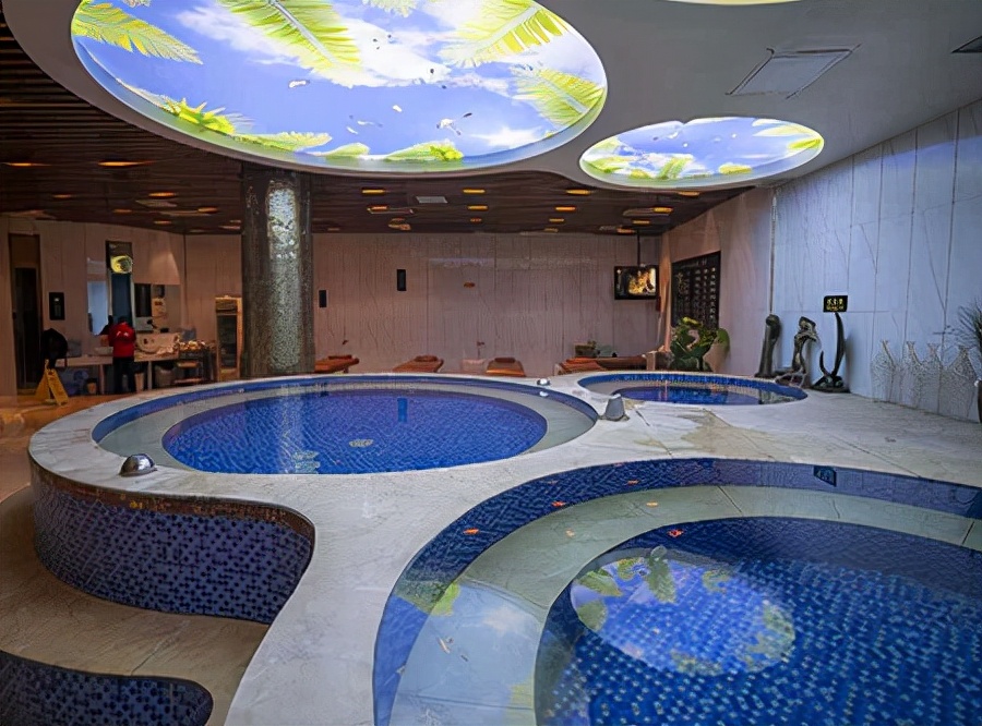 「御花园酒店洗浴」39抢购79元洗浴汗蒸 影院,免费停车4小时