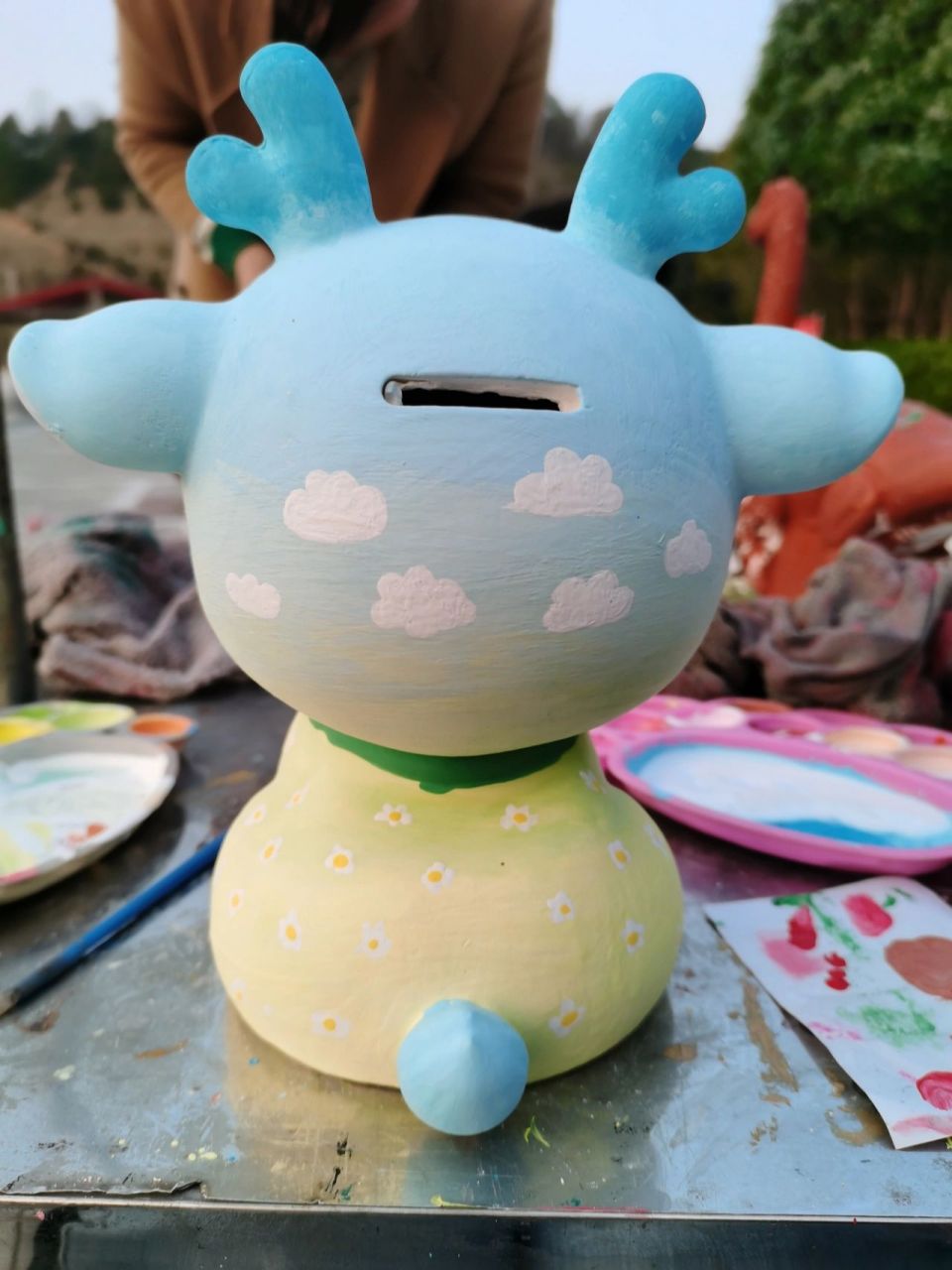 小鹿娃娃 石膏娃娃喷完漆就有点毁了最费时间的渐变都没掉了,虽然这样