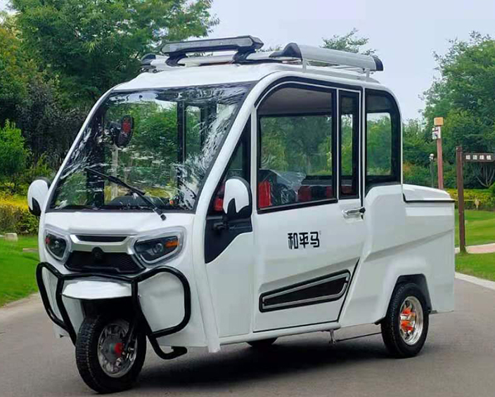 全封闭电动三轮车,6000多元的和平马让你出行不愁