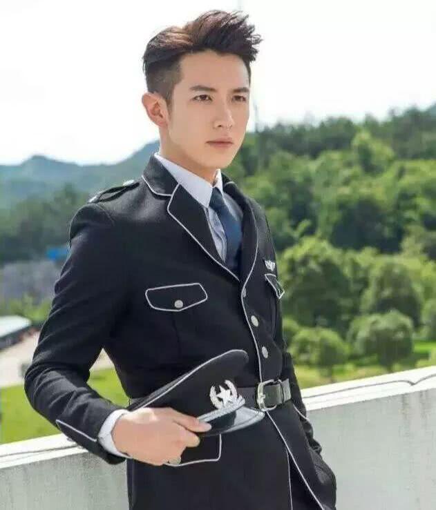 柯震东近照曝光,脸部发福显油腻,曾亲手将自己前途毁掉