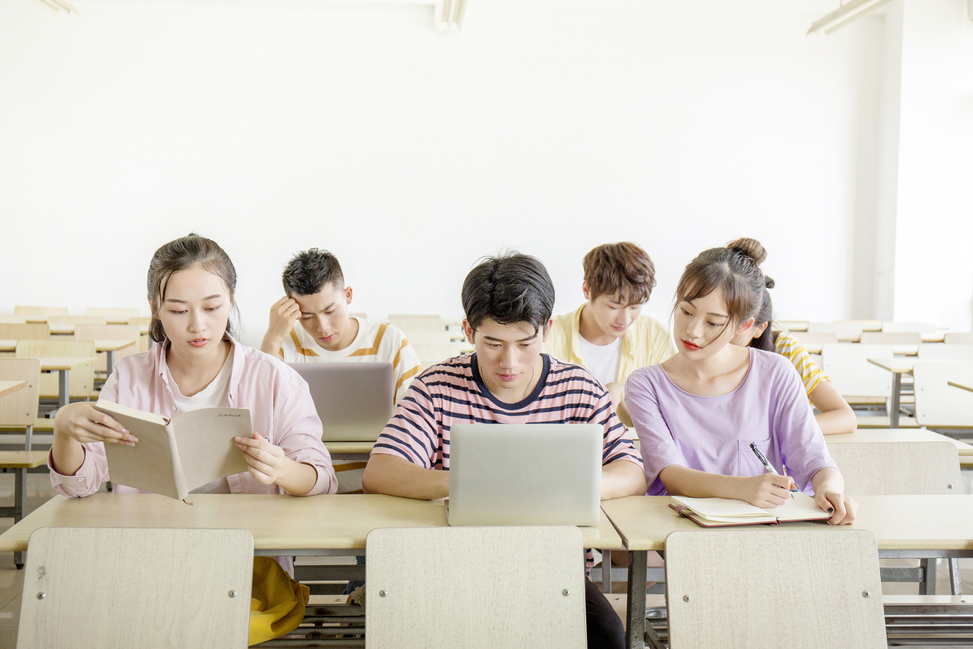 开展初中物理实验教学,有利于培养学生尊重科学,了解科学