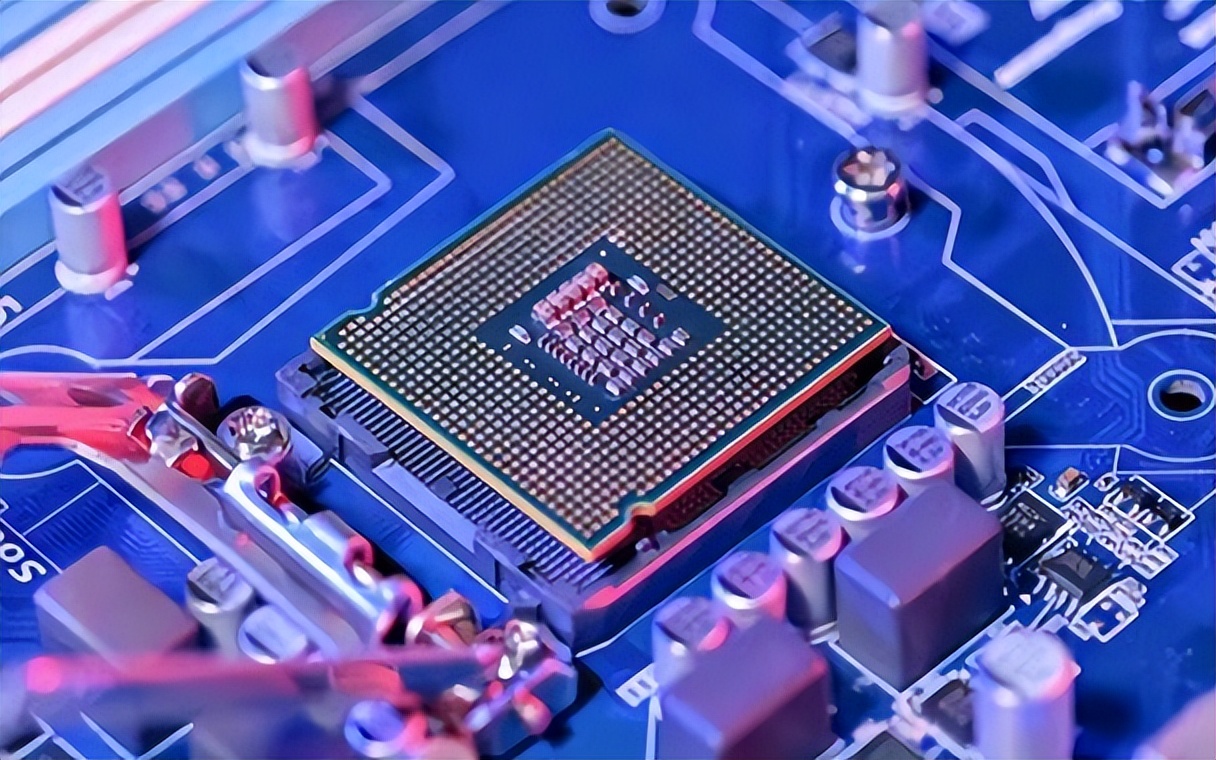 台积电麻木!euv光刻机停机太久,7nm除了中国没人要了?