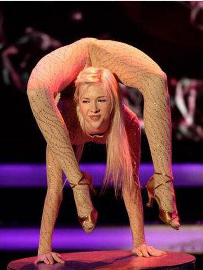 世界上最软的人是谁?让人怀疑到他的人体结构