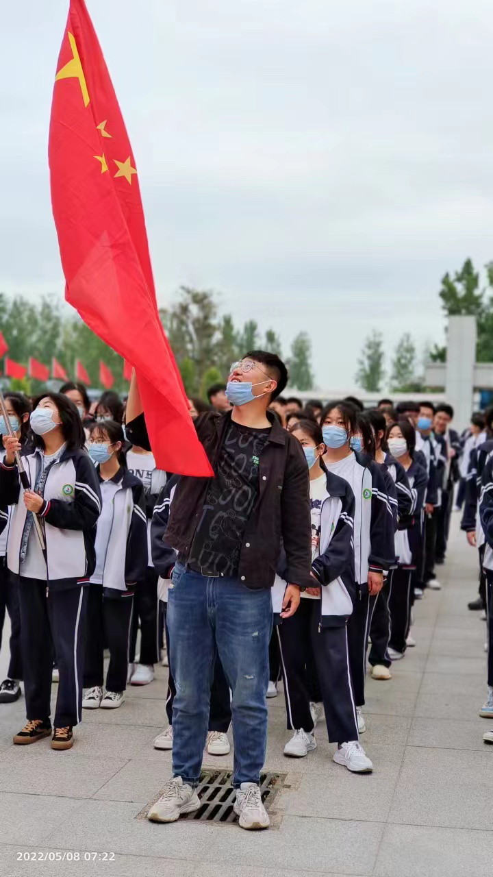 山东省成武第二中学高三年级举行母亲节暨高考倒计时30天活动