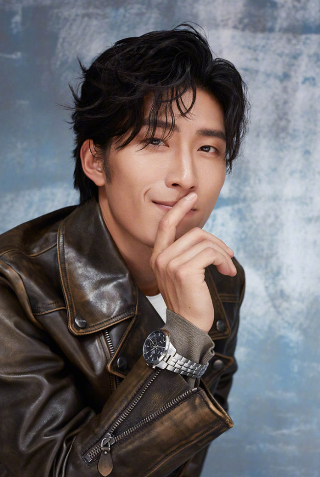 演员窦骁:儿时跟随父母移民财产被偷,如今与赌王女儿相恋备婚