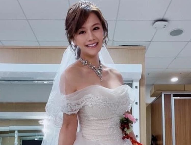 女星苗真承认离婚,回想儿子受伤经历,不禁落泪