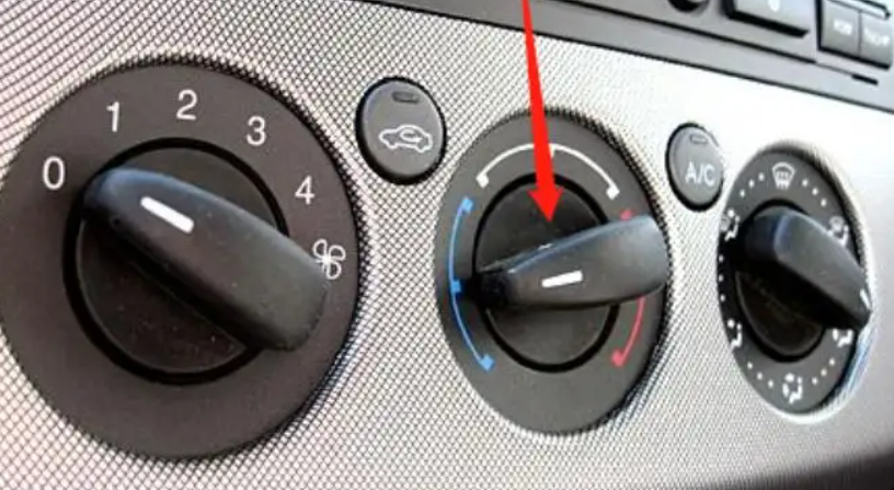 汽车暖气开关是哪个?