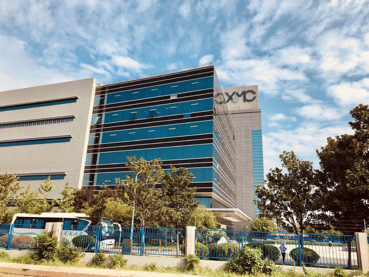 手持小学文凭白手起家,空手套现1300亿,武汉弘芯不为人知的故事