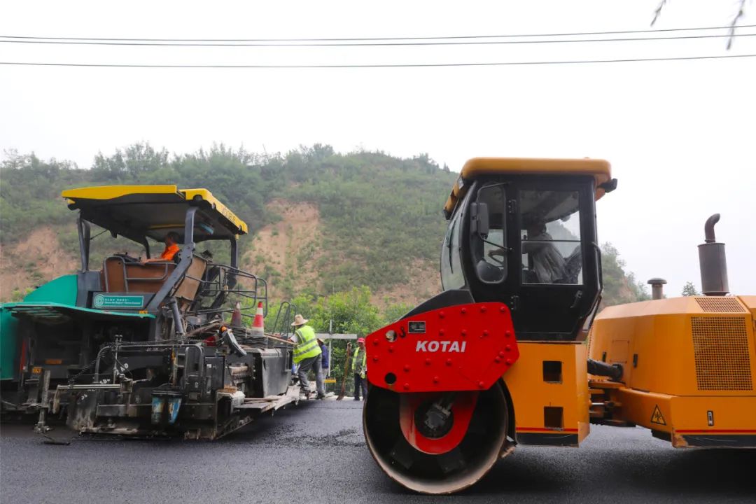 省道244三门峡市区至大坝段抢险项目沥青施工圆满完成