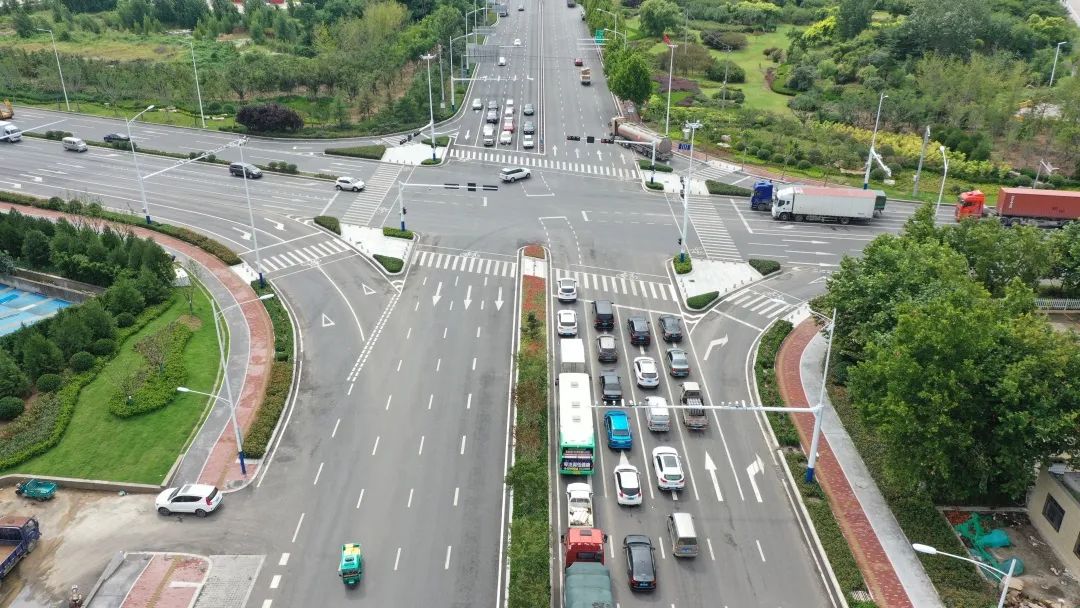 八车道,两幅路,青岛胶州这条路华丽"转身",通行更顺畅