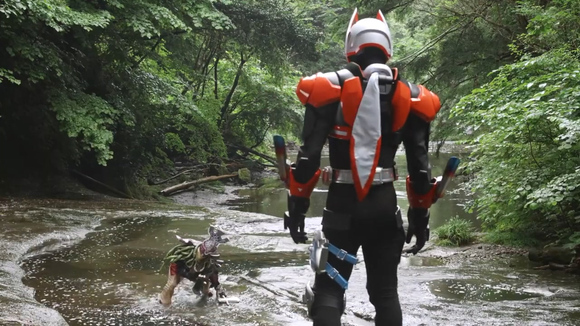 假面骑士极狐:企鹅迎来退场,狐狸展现奸诈的一面,战斗开始!