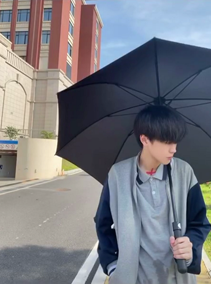 18岁男网红不幸溺亡,生前曾预言自己三个月后去世,早有打算?