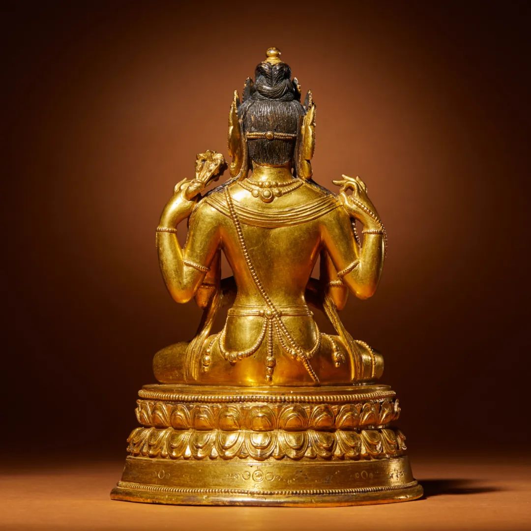 草原遗珍 经典之作——清扎纳巴扎尔铜鎏金四臂观音赏析