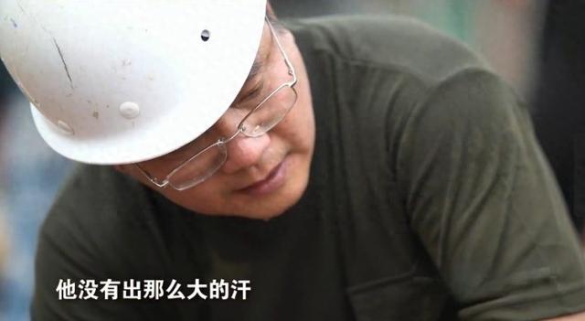 2018年,195亿富翁假扮农民工挑战底层致富脱贫,最终他成功了吗