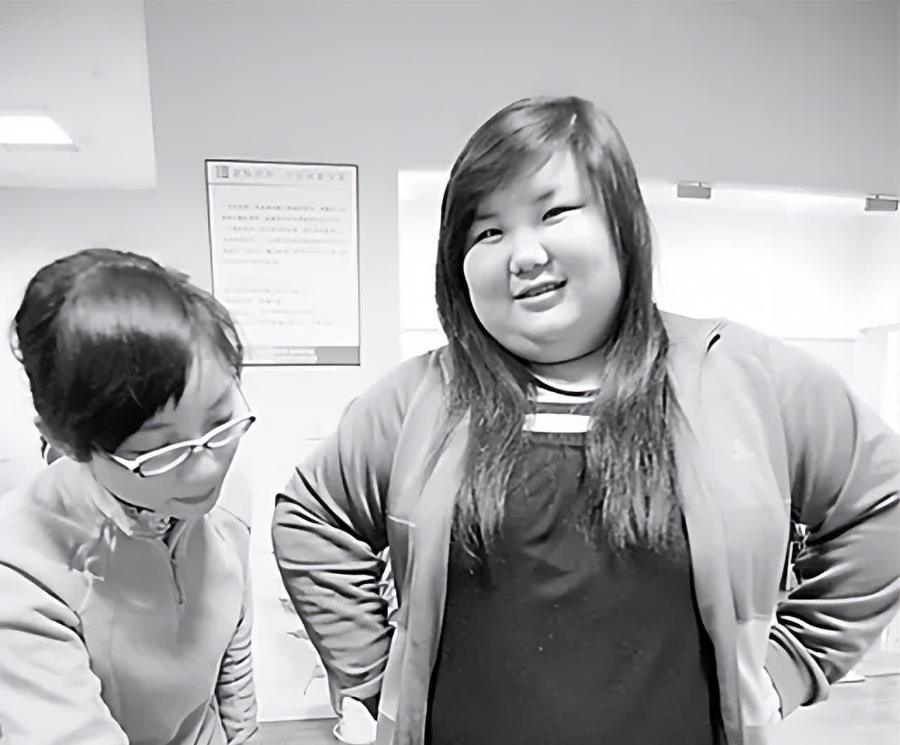 重庆260斤胖女孩一年瘦了102斤,减肥后遇到渣男 现在单身