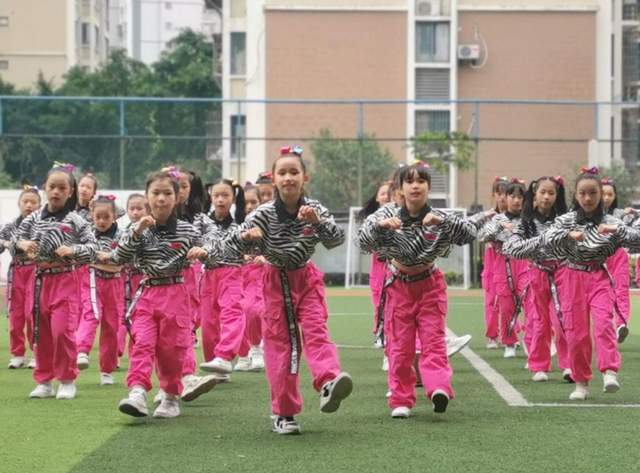 福州市融侨小学:超萌超酷!体艺节开幕式燃爆!