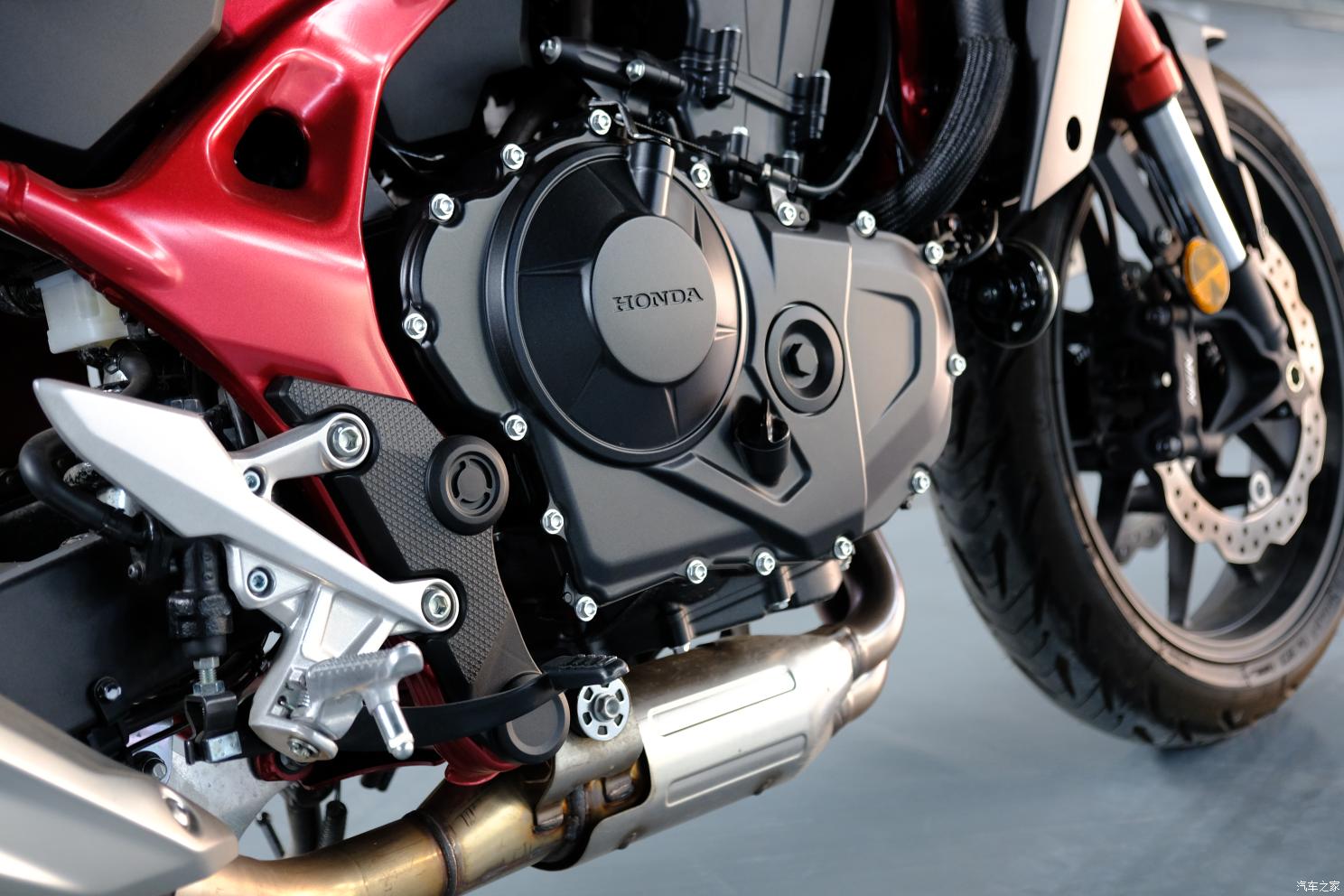 "蜂"芒再现 本田cb750 hornet实拍