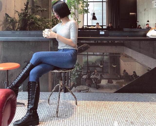 1米8黑龙江美女,颜值高大长腿惹人羡,1运动或是功臣