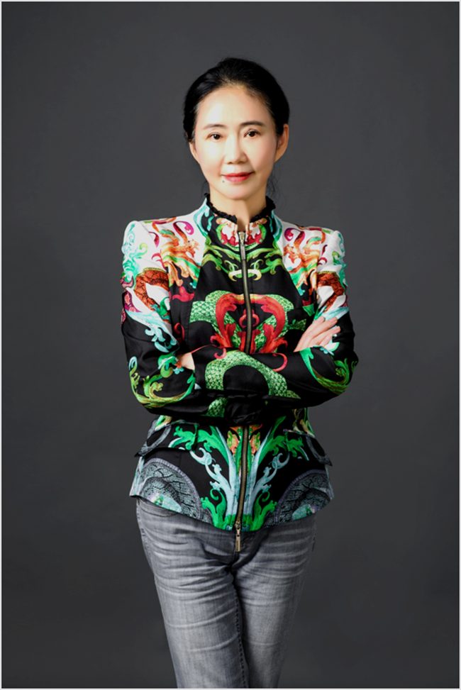 她靠"一盏灯"赚国际巨头的钱,如今坐拥160亿成"车灯女王"