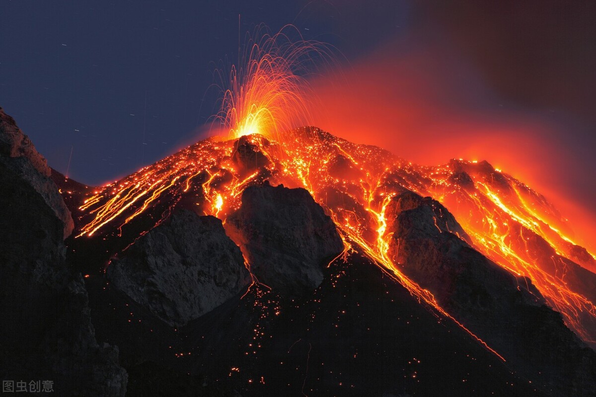 汤加火山喷发!卫星图上"蘑菇云"清晰可见,然而悲剧才刚刚开始