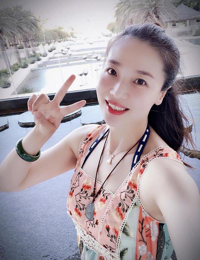 女排最美队长,产后展现优雅身材!老公获郎平表扬,继续为国效力