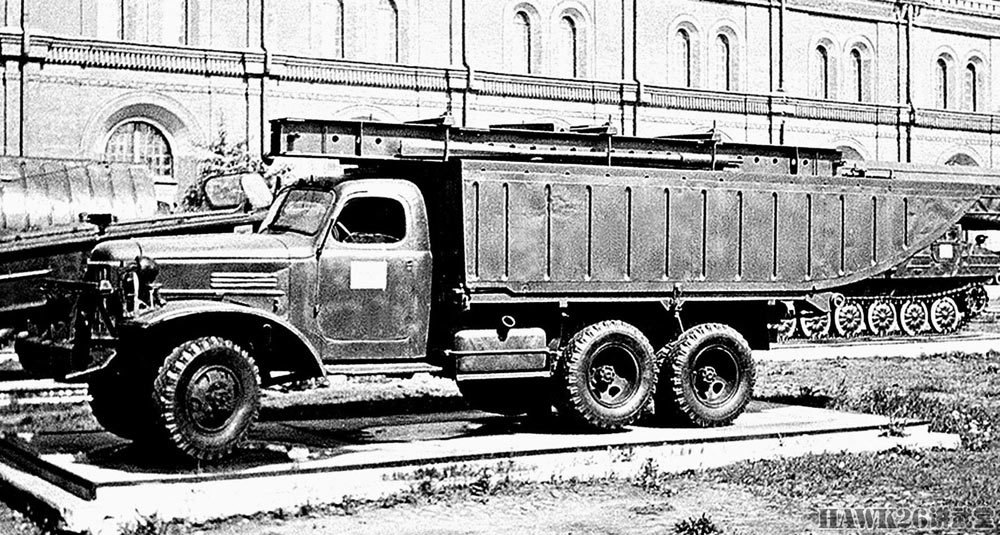 图说:吉斯-151卡车"苏联斯蒂庞克"二战后苏军最爱的越野车辆