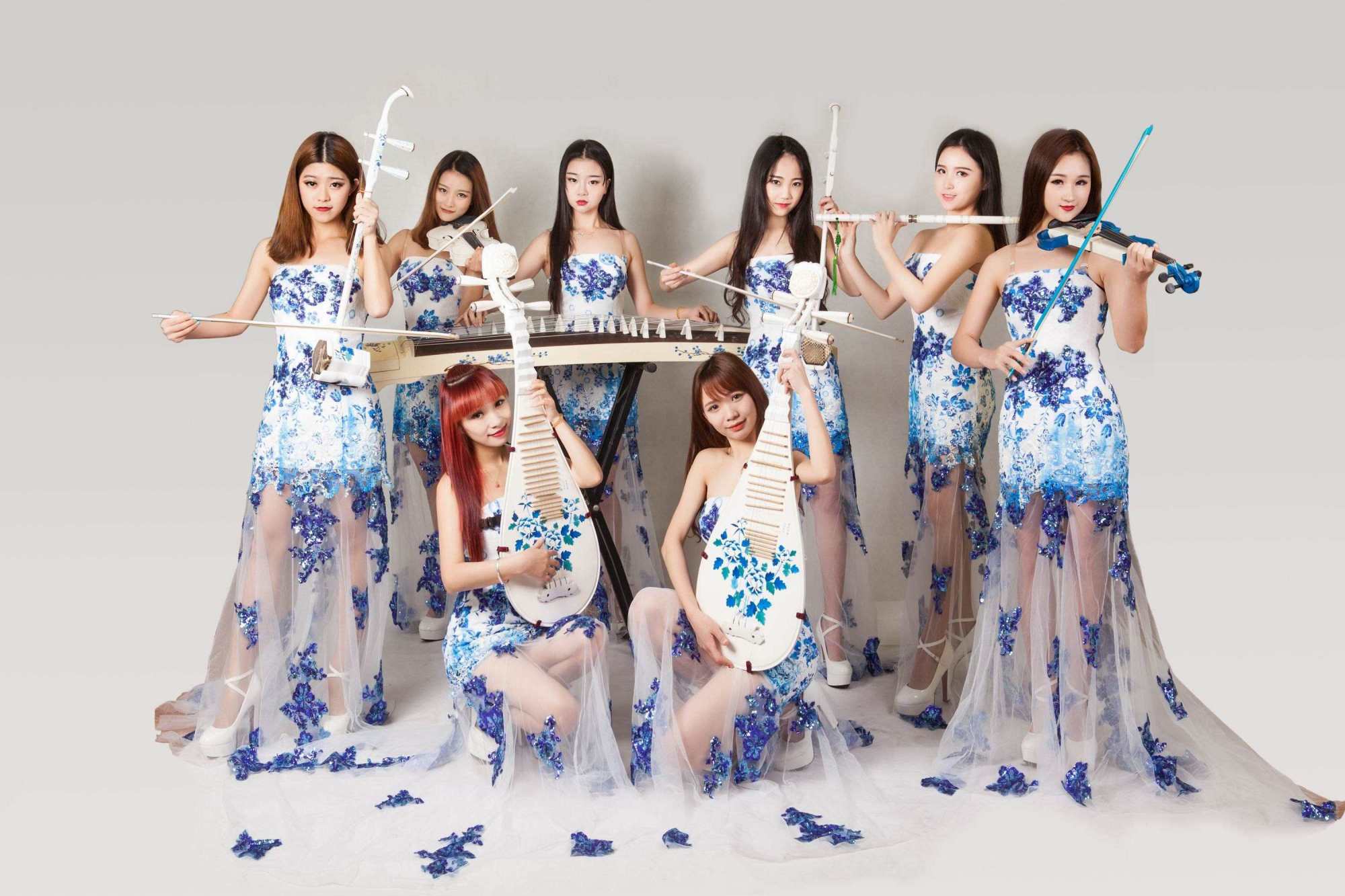 当年红遍国内的"女子十二乐坊",现如今销声匿迹,原因为何