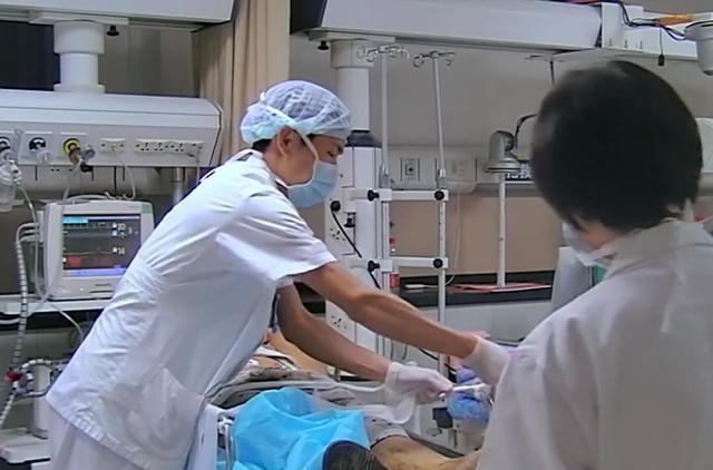 回顾:上海男子尿毒症晚期,没钱看病只能等死,临终未见父亲一面