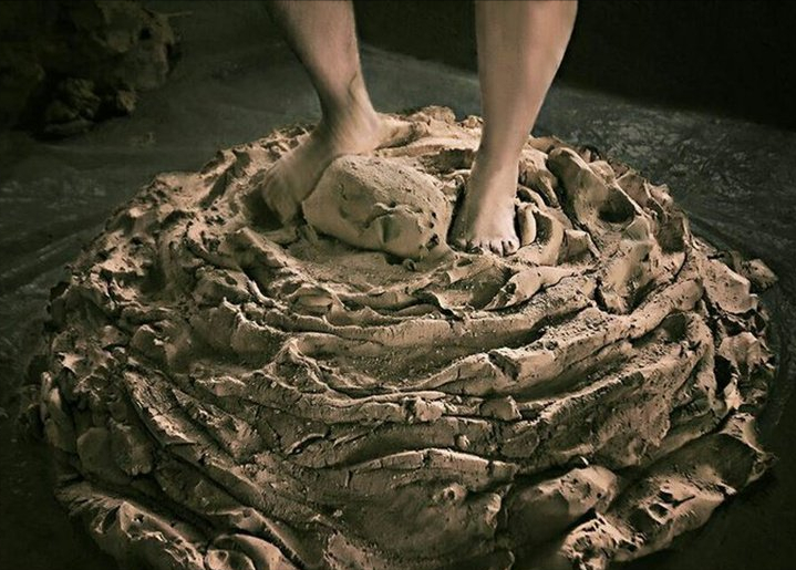 古陶瓷七十二道工序之二十四:踩泥