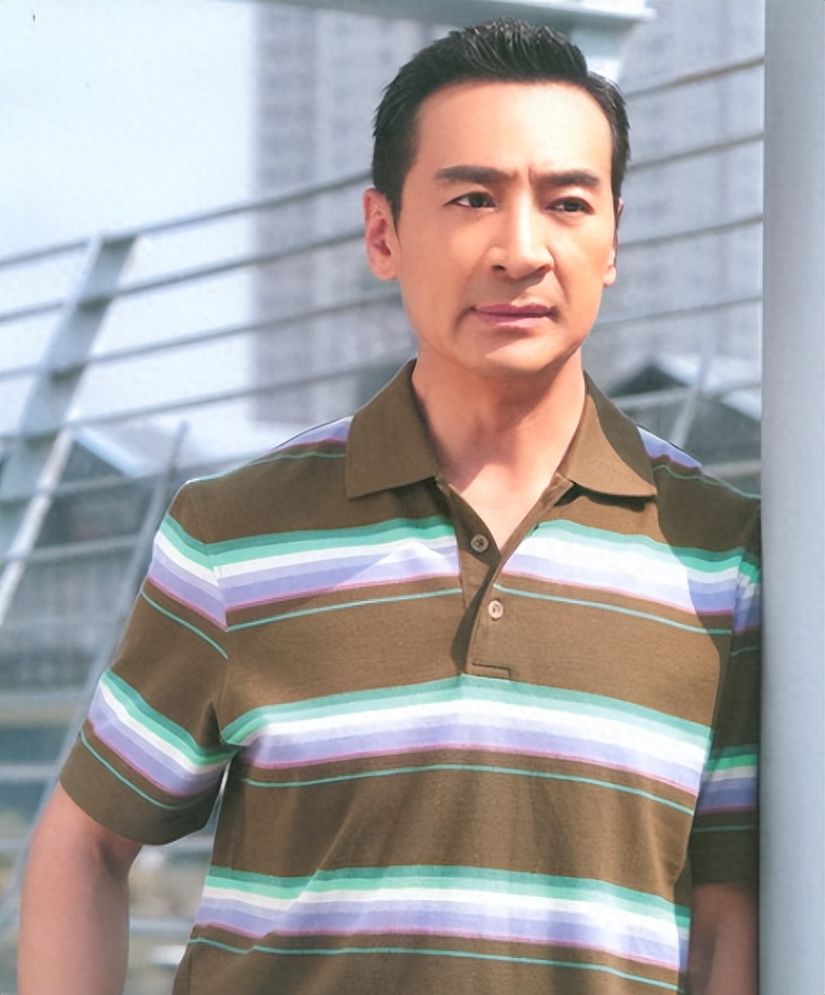 回顾寇振海二婚娶小21岁娇妻54岁老来得子68岁为儿子不敢退休